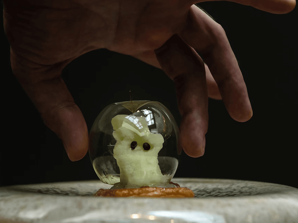 212 apple dish